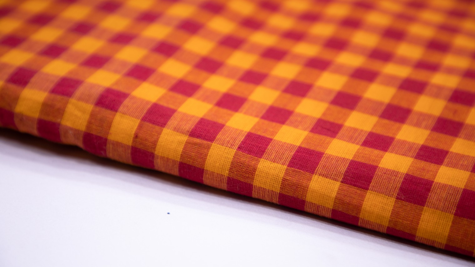 SUN ORANGE COLOR SOUTH COTTON HANDLOOM RED CHEX WEAVE FABRIC - 4239