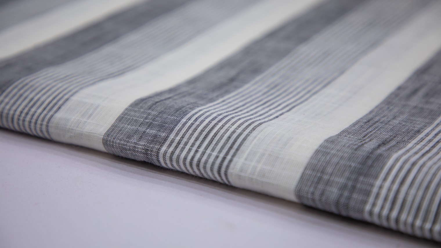 Coconut White & Black Color South Cotton Handloom Belt Stripes Weave Pattern Fabric - 4332