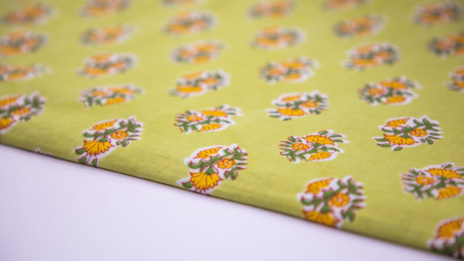 PASTEL OLIVE GREEN COLOR COTTON SCREEN PRINT FLOWER MOTIF FABRIC - 4497