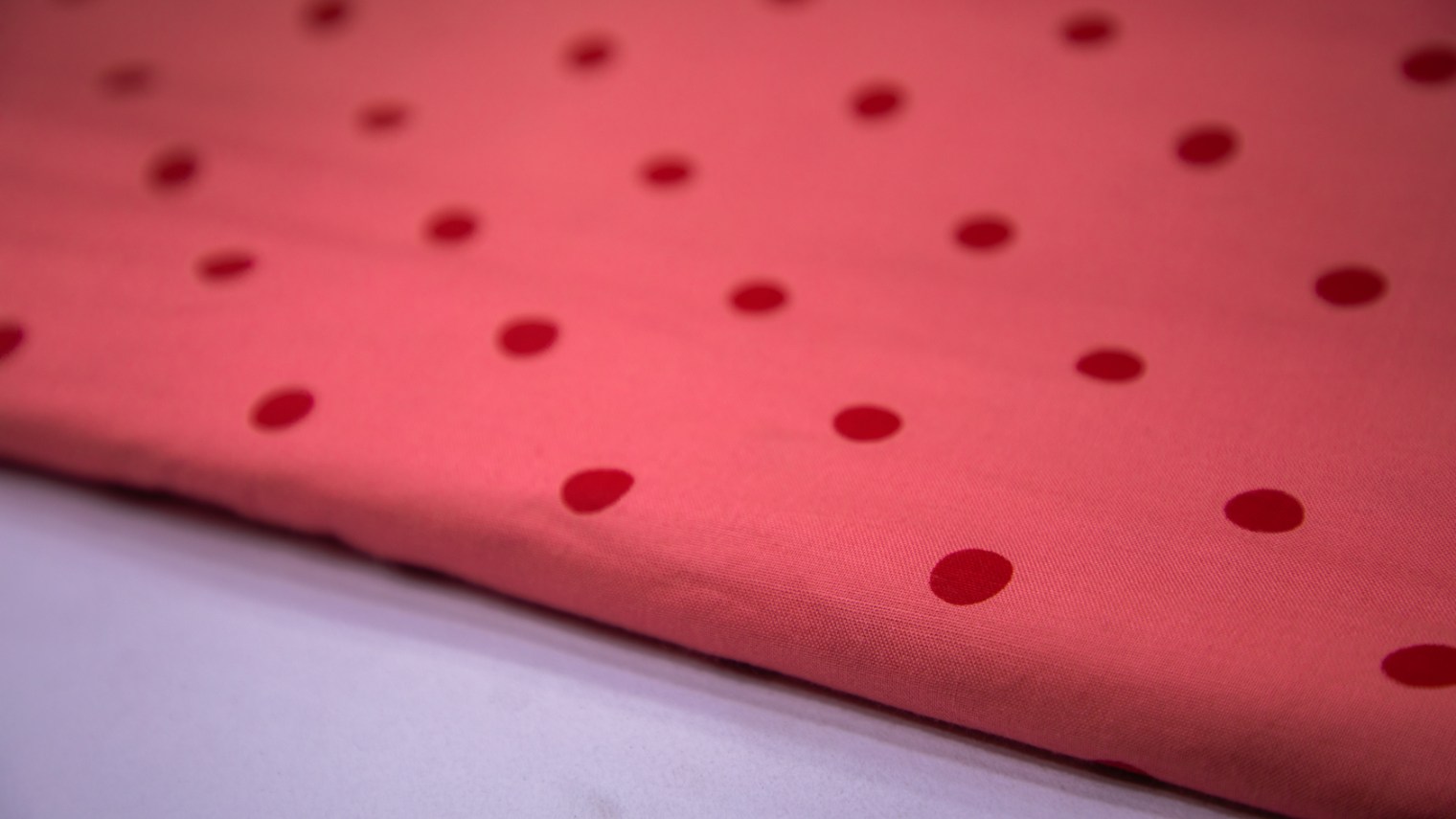 ROUGE PINK COLOR RAYON RED POLKA DOTS PATTERN SCREEN PRINT FABRIC - 4821