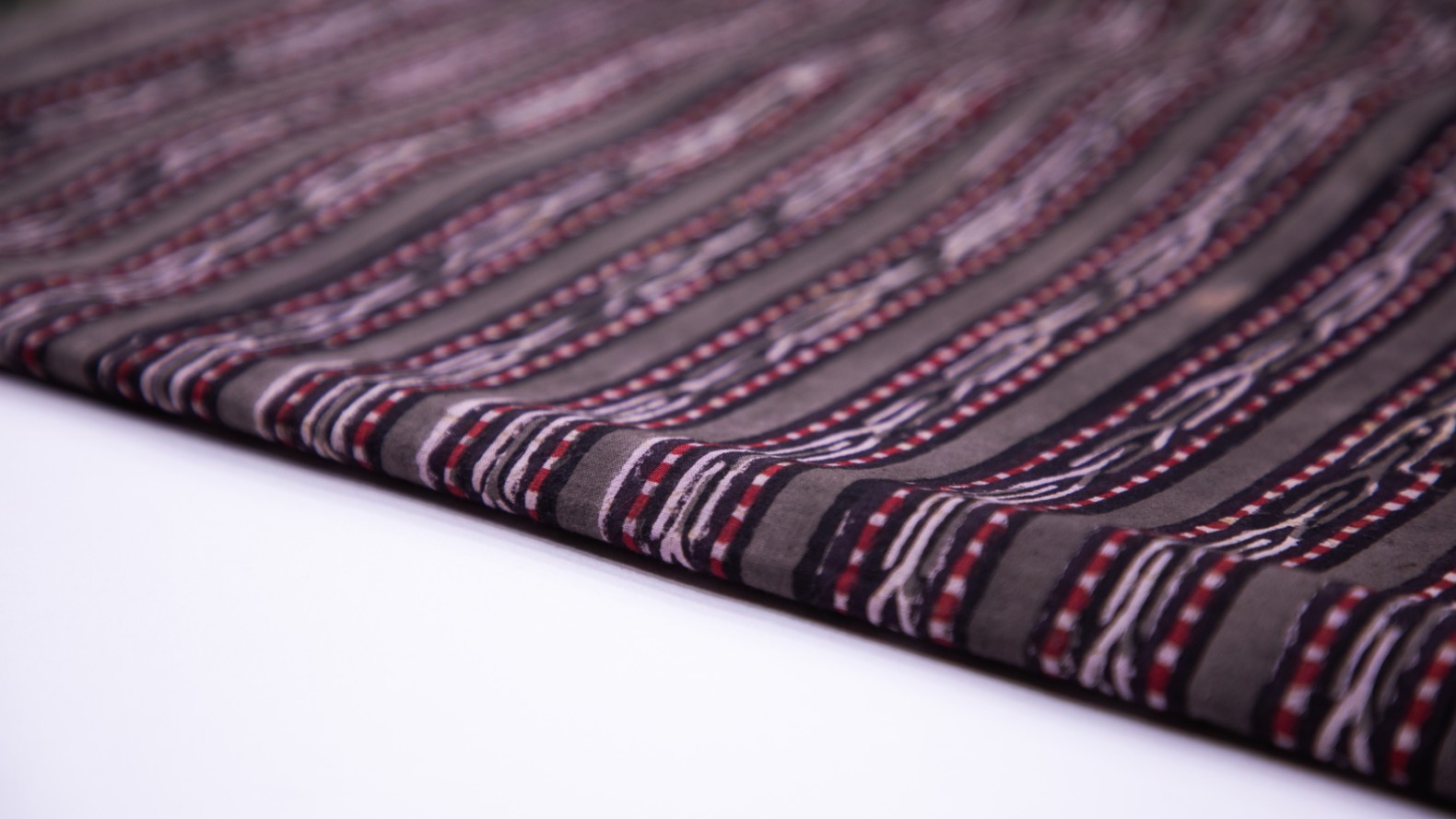 GAMTHI BROWN COLOR NATURAL COTTON RED HAND BLOCK BORDER PRINT 5736